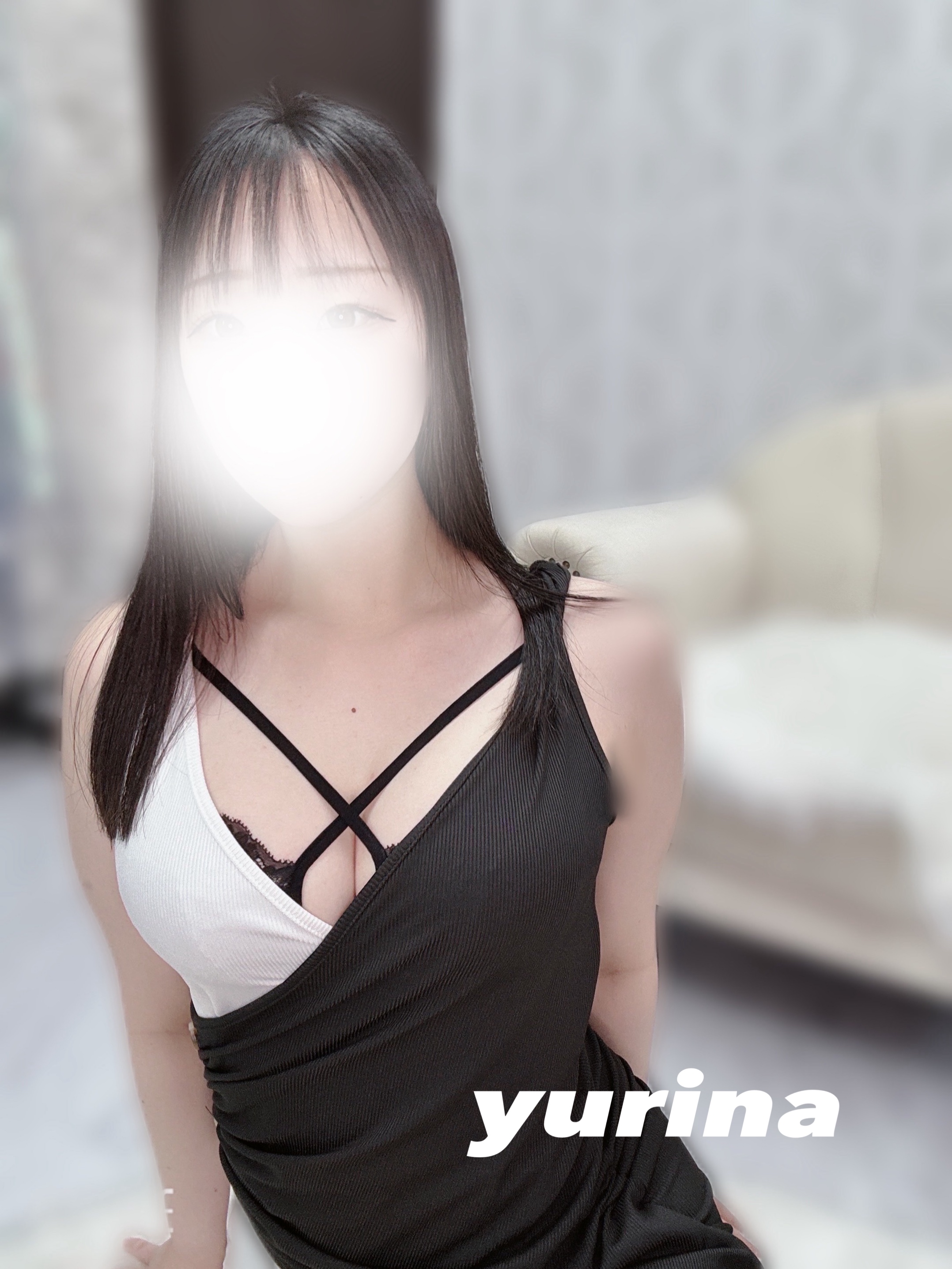 ゆりな