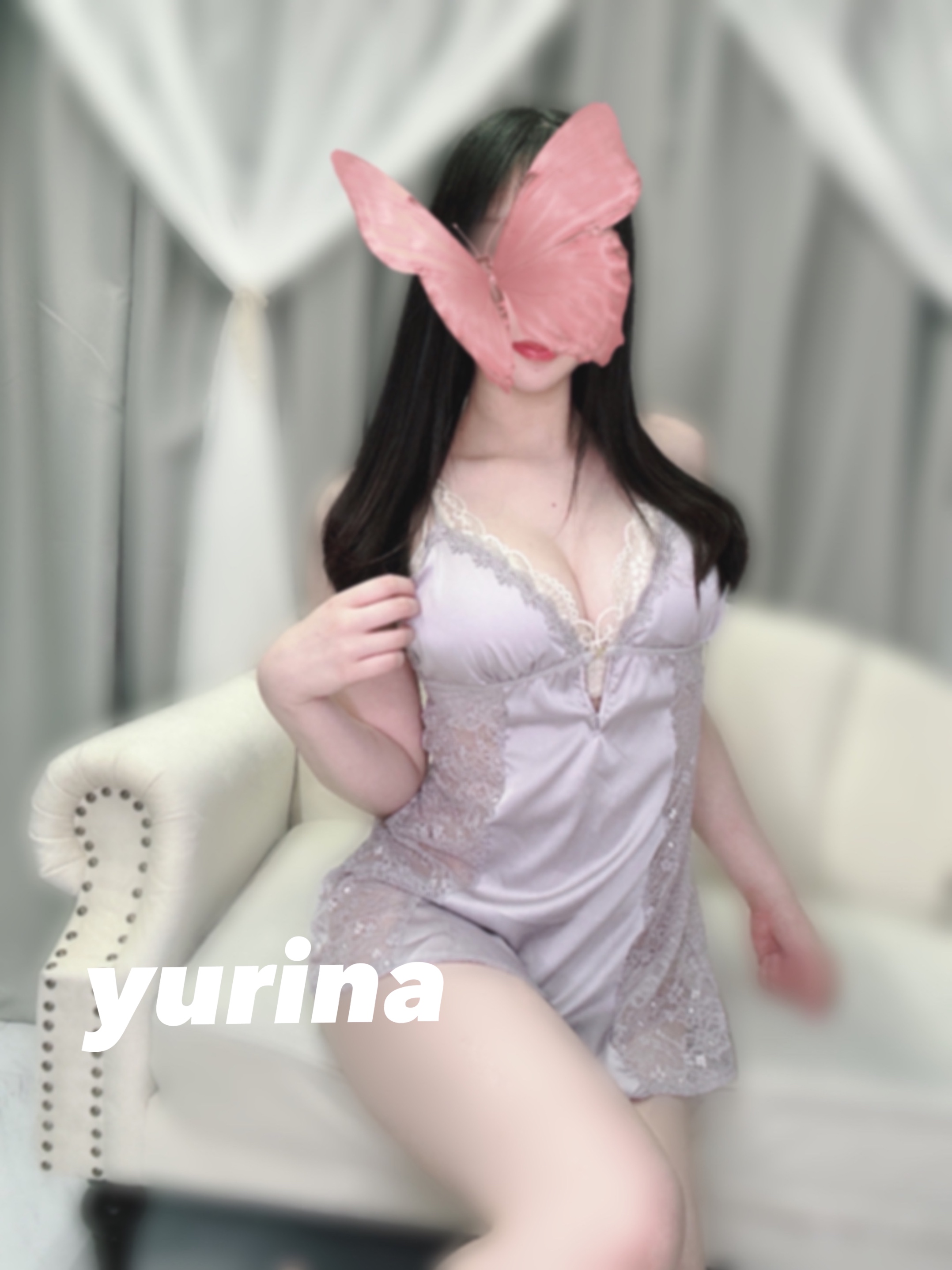 ゆりな
